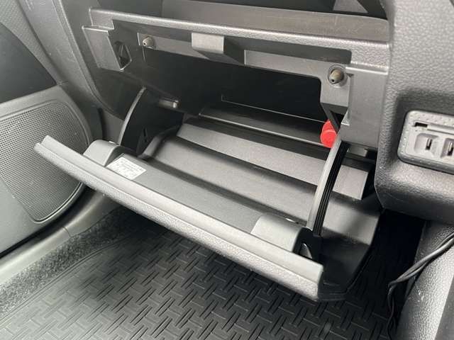 Nissan NV150 AD 2018-01 8738-22