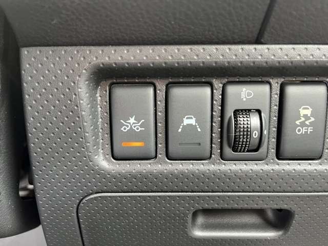 Nissan NV150 AD 2018-01 8738-17