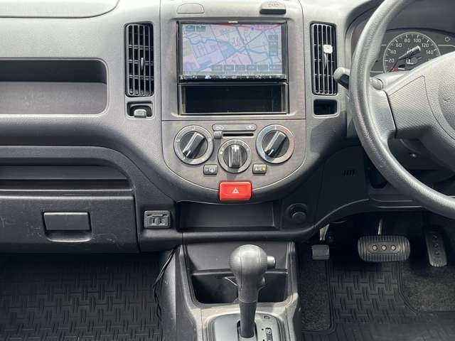 Nissan NV150 AD 2018-01 8738-14