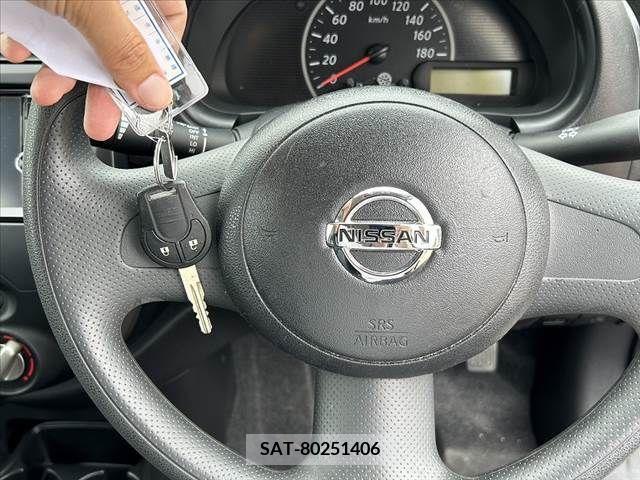Nissan MARCH 2015-04 250451-5