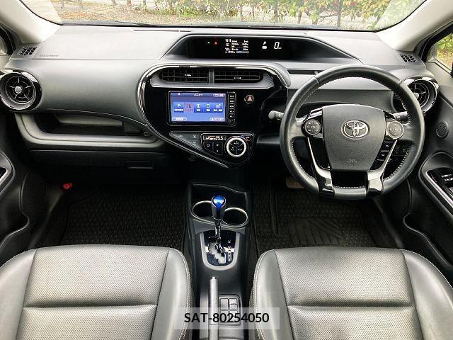 Toyota AQUA 2018-10 245832-1