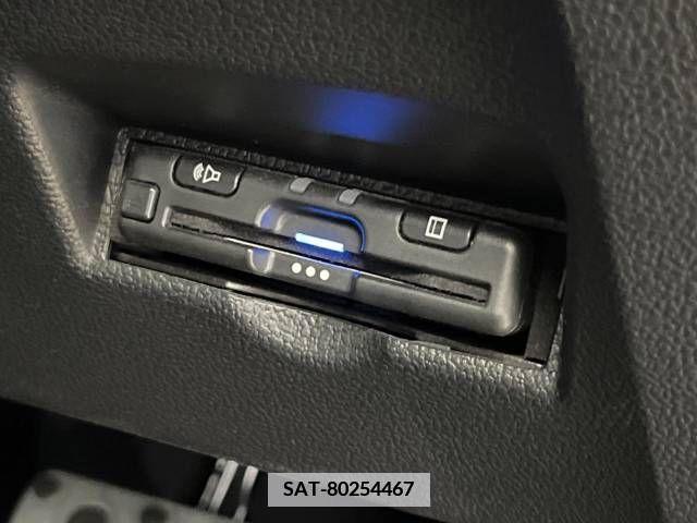 Toyota PRIUS 2022-11 366427-7
