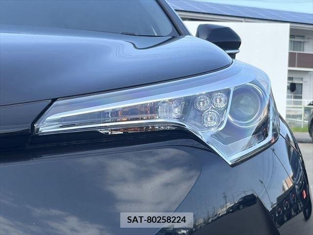Toyota C-HR 2017-06 231161-8