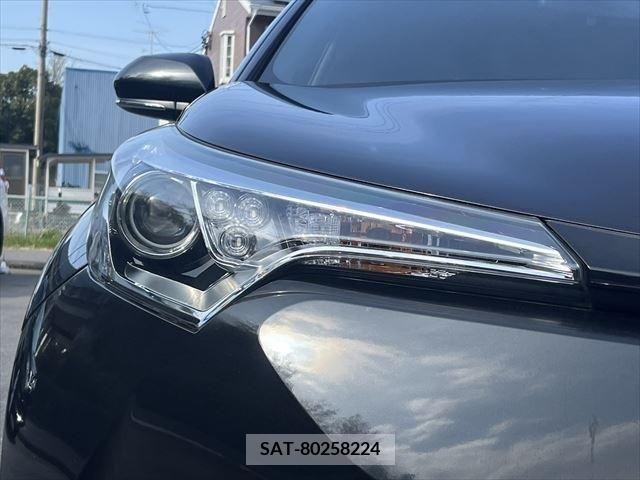 Toyota C-HR 2017-06 231161-9