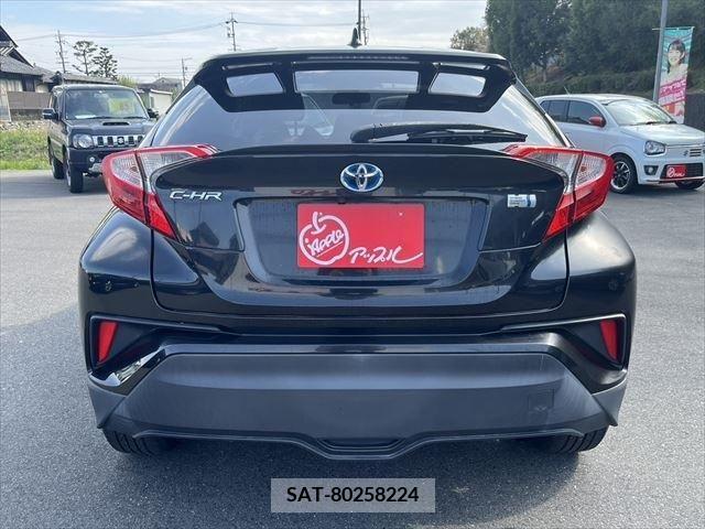 Toyota C-HR 2017-06 231161-5