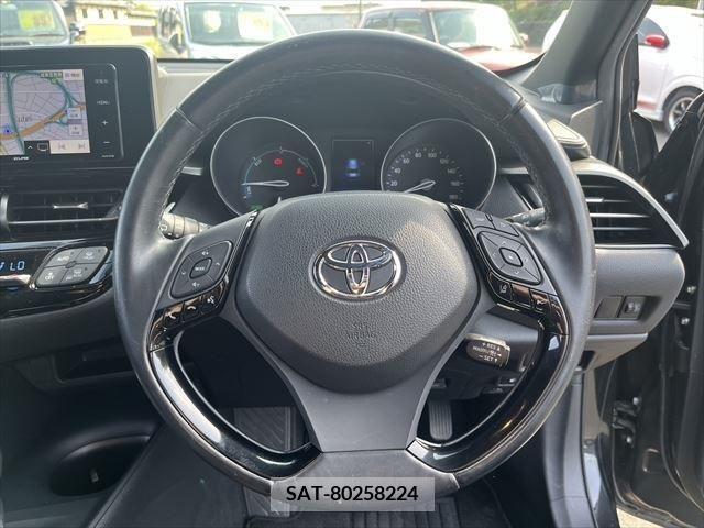 Toyota C-HR 2017-06 231161-22