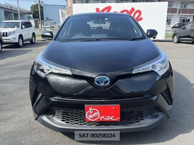 Toyota C-HR 2017-06 231161-1