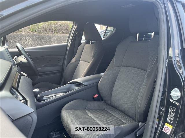 Toyota C-HR 2017-06 231161-19