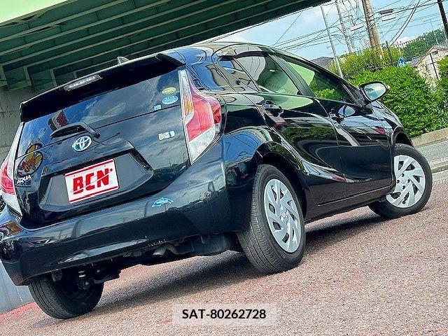 Toyota AQUA 2017-05 260516-25