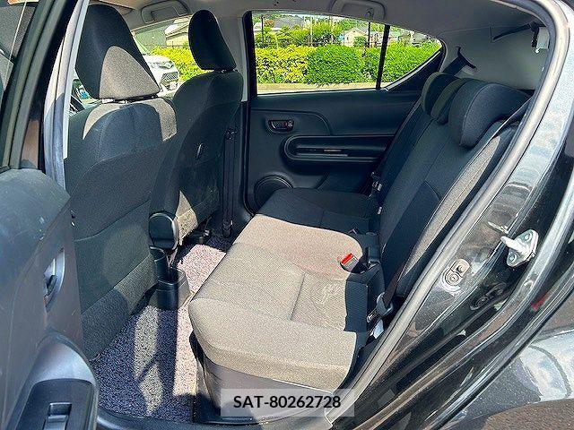 Toyota AQUA 2017-05 260516-12