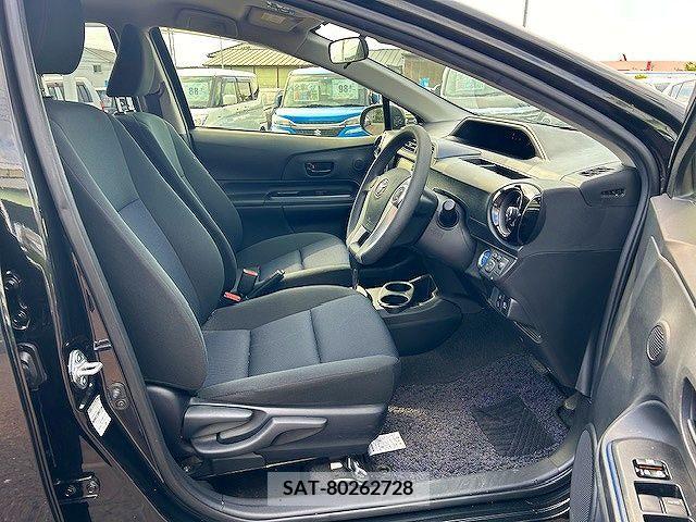 Toyota AQUA 2017-05 260516-3