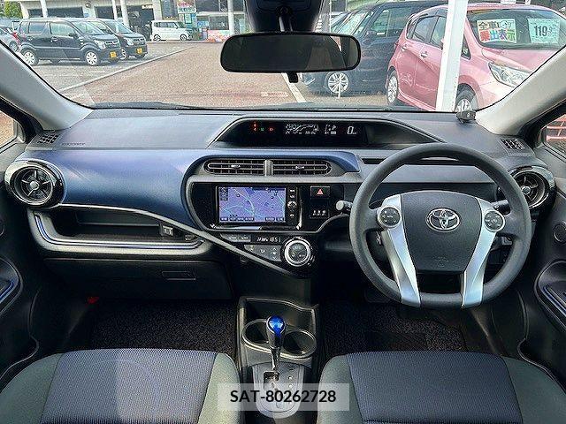 Toyota AQUA 2017-05 260516-1