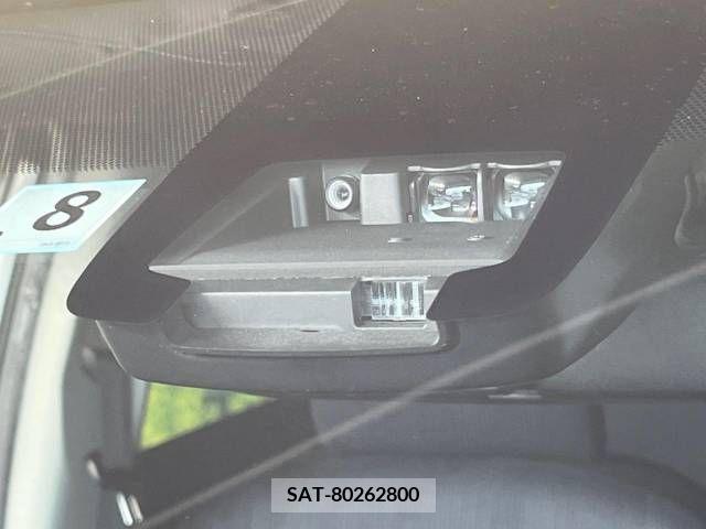 Toyota SIENTA 2017-08 337078-4