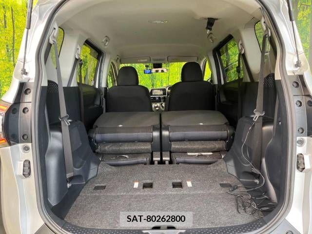 Toyota SIENTA 2017-08 337078-11