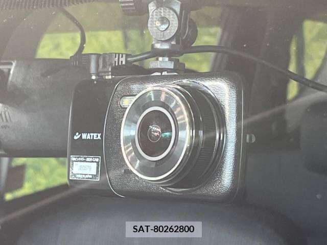 Toyota SIENTA 2017-08 337078-7