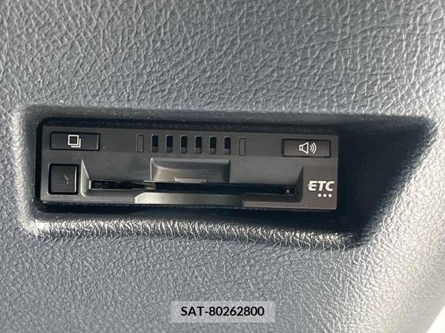 Toyota SIENTA 2017-08 337078-6