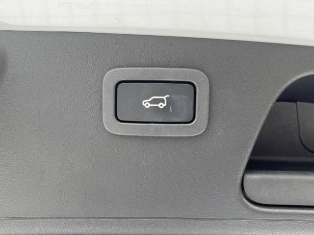Jaguar E-PACE 2020-08 184000-4