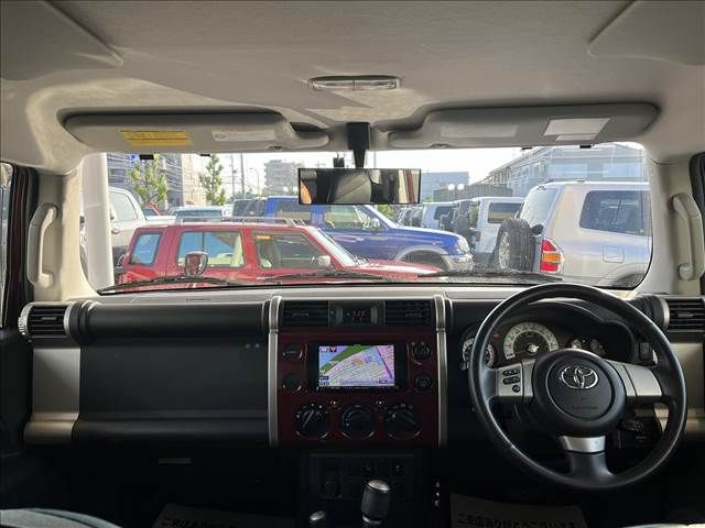 Toyota FJ CRUISER 2011-04 15995-1