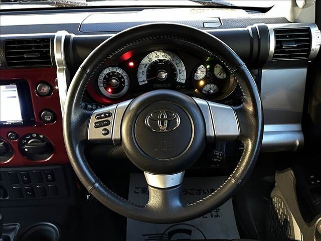 Toyota FJ CRUISER 2011-04 15995-8