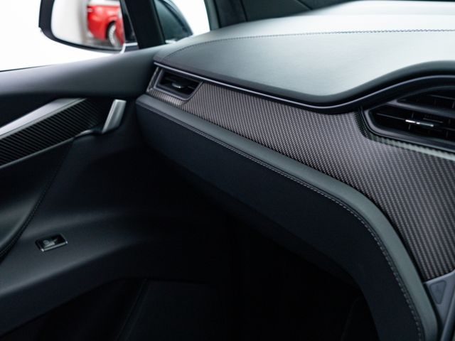 Tesla MODEL X 2019-03 23151-22