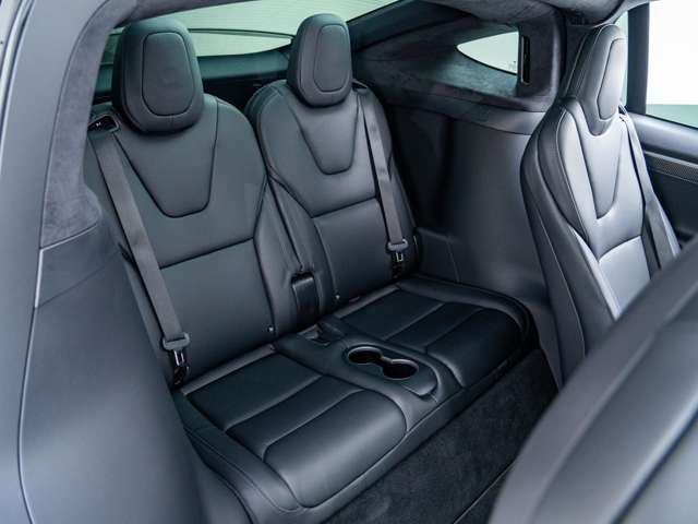 Tesla MODEL X 2019-03 23151-5