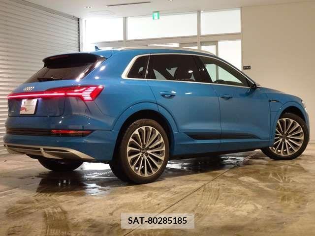 Audi E-TRON 2020-12 239303-1