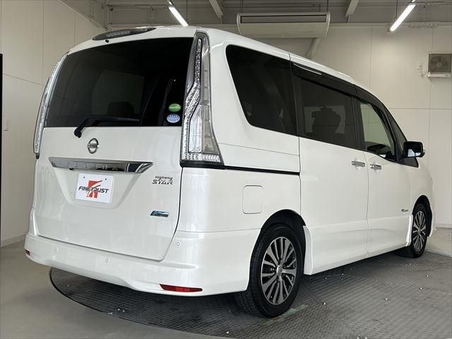 Nissan SERENA 2015-10 186302-4