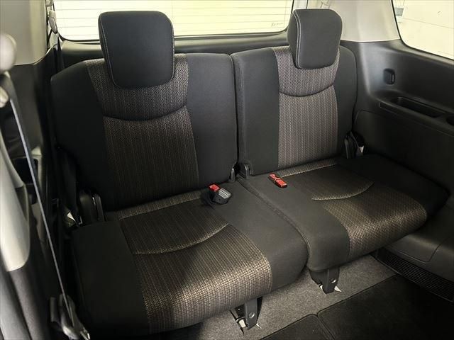 Nissan SERENA 2015-10 186302-21