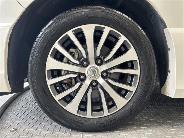 Nissan SERENA 2015-10 186302-16