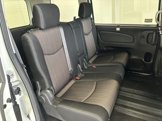 Nissan SERENA 2015-10 186302-20