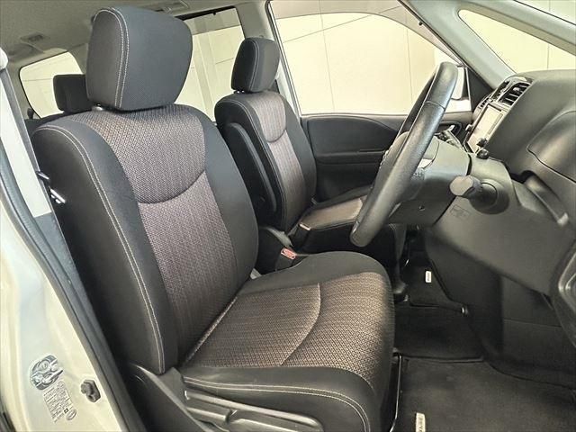 Nissan SERENA 2015-10 186302-19