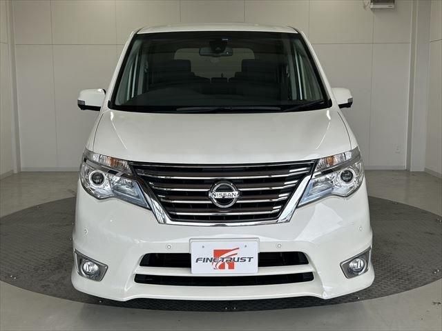 Nissan SERENA 2015-10 186302-1