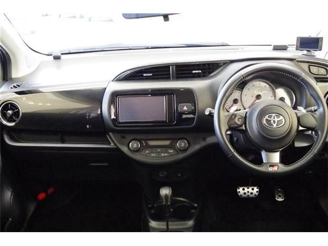 Toyota VITZ 2019-04 181057-1