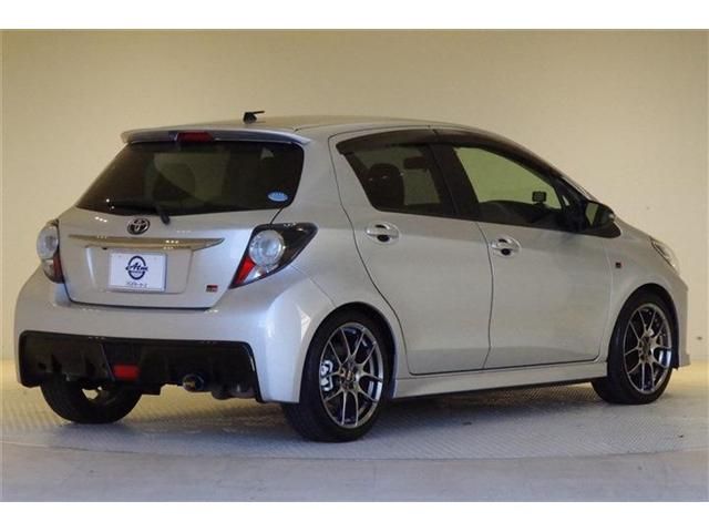 Toyota VITZ 2019-04 181057-6