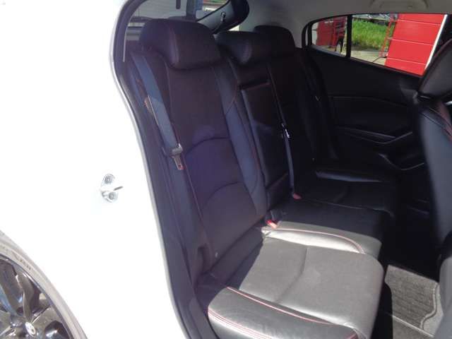 Mazda AXELA SPORT 2013-10 6158-18