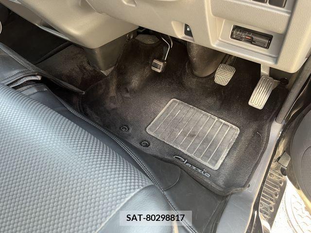 Nissan NV350 Caravan 2016-04 365576-10