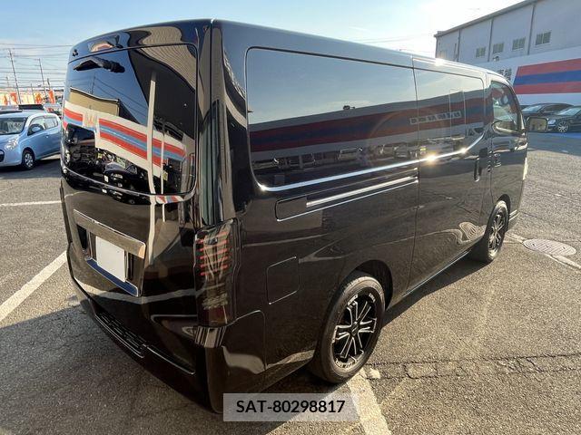 Nissan NV350 Caravan 2016-04 365576-4