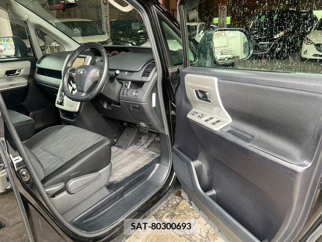 Toyota VOXY 2011-05 327847-5