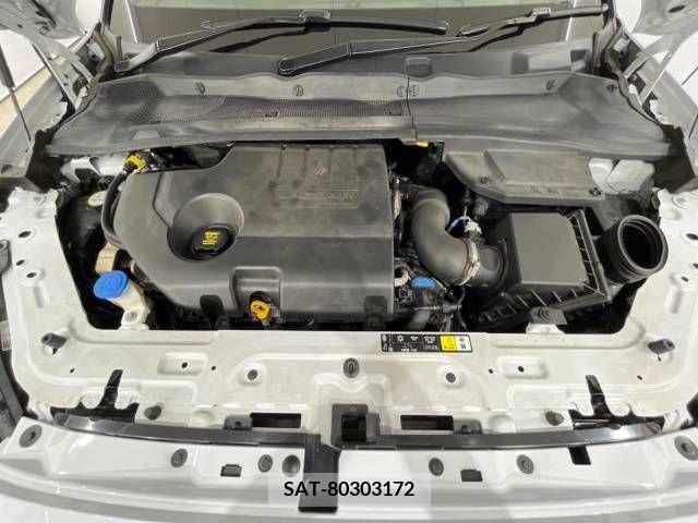 Jaguar E-PACE 2018-05 396917-12