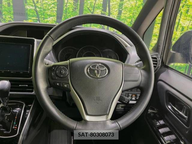 Toyota VOXY 2021-07 370320-12
