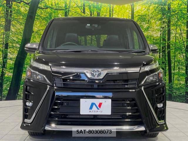 Toyota VOXY 2021-07 370320-15