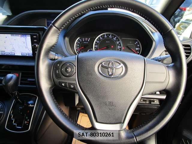 Toyota VOXY 2016-11 205562-14