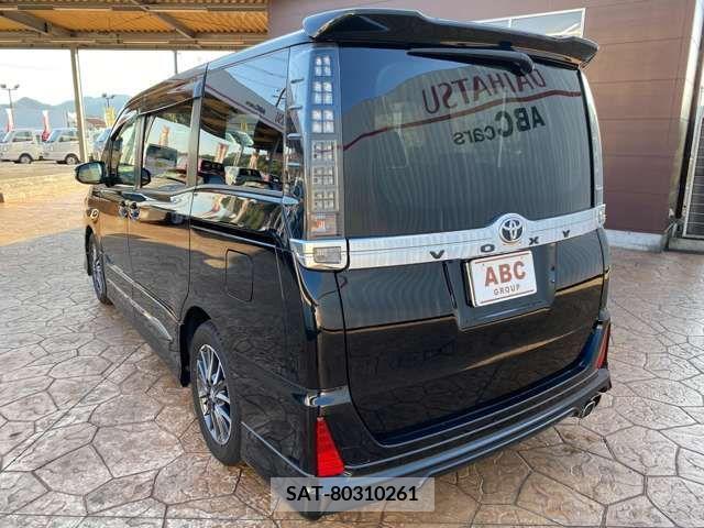 Toyota VOXY 2016-11 205562-9