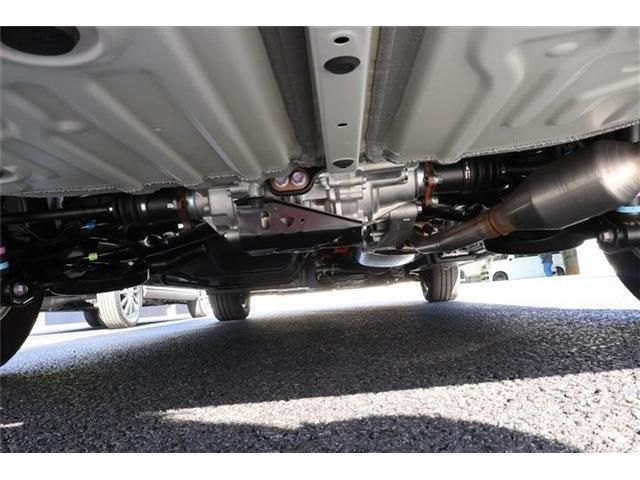 Toyota VOXY HYBRID 2023-10 182669-22