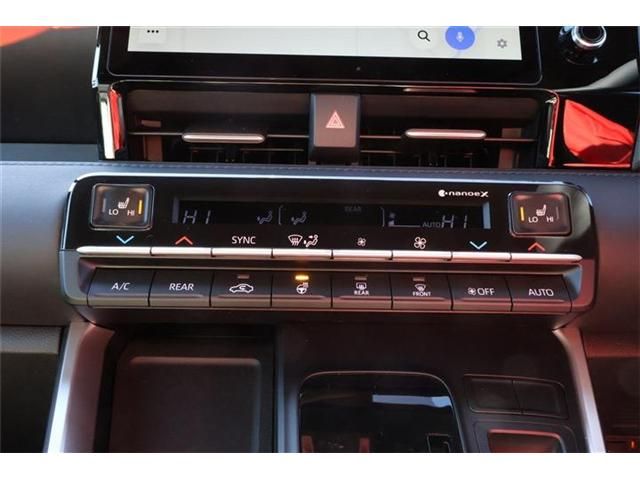 Toyota VOXY HYBRID 2023-10 182669-14