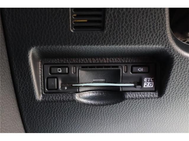 Toyota VOXY HYBRID 2023-10 182669-13