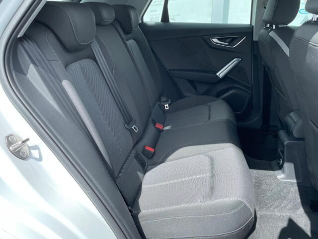 Audi Q2 2019-03 8850-11