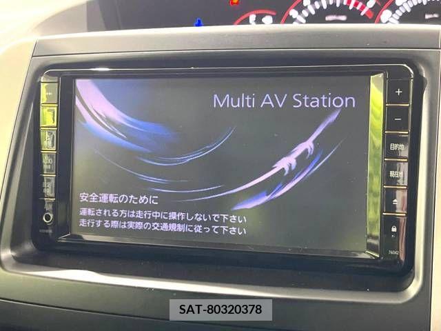 Toyota VOXY 2009-10 289292-2