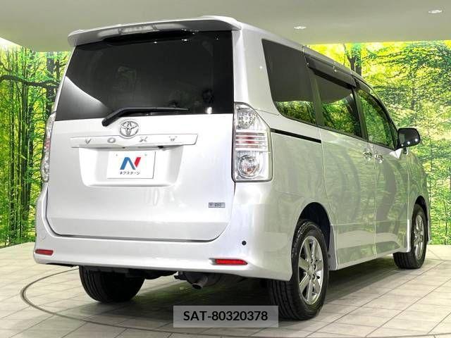 Toyota VOXY 2009-10 289292-17