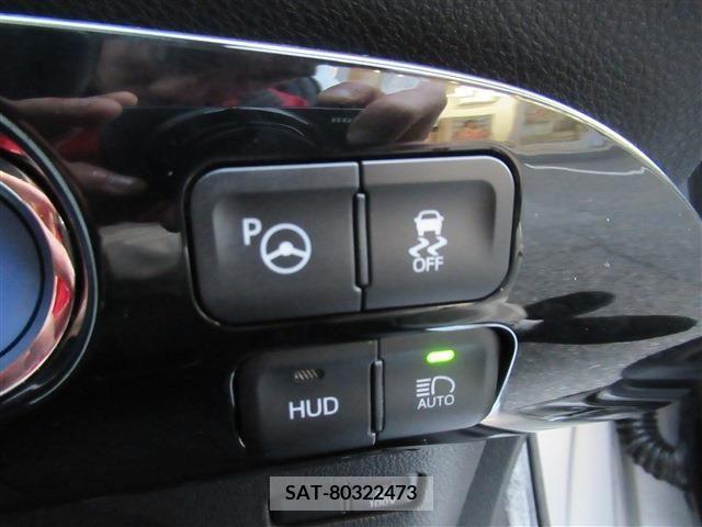 Toyota PRIUS 2015-12 281806-12